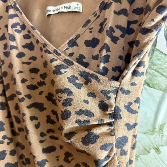 Abercrombie & Fitch Leopard Print Bodysuit - Picture 5 of 6